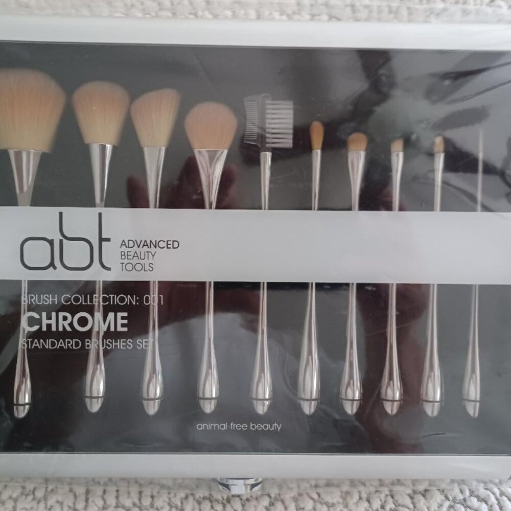 New, Professional, Ltd. Ed., Chrome "Advanced Beauty Tools" Cosmetic Brush Set